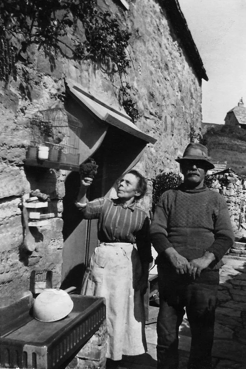 Jack and Miggie Miller at Sea Cottage, Worbarrow Bay, c.1930