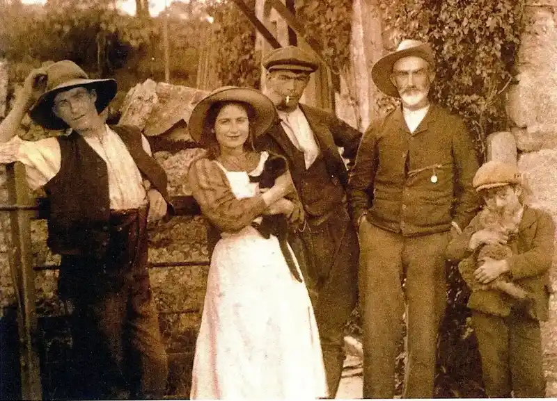 The Holland family of Tyneham, 1909